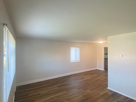 3rd image of 1616 Ridgewick Dr