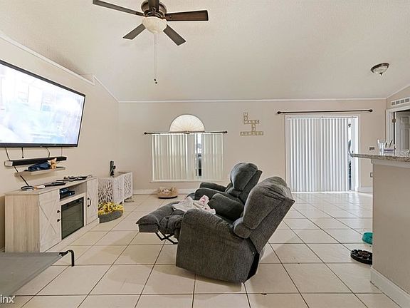 4th image of 1339R Burnley Ct