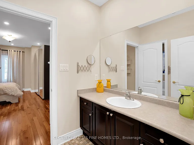 11 Beauvista Ct — Photo 34