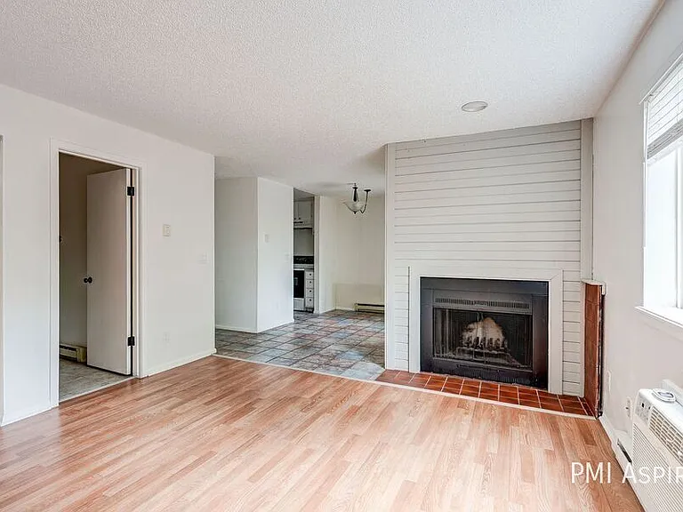 3065 30th St #1B — Photo 1
