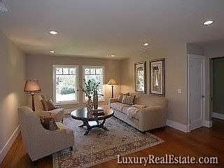 4th image of 15675 Cherry Blossom Ln