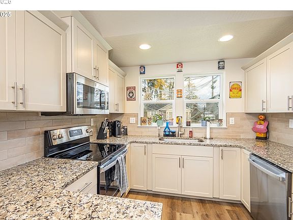 5th image of 4967 Cedar View Dr