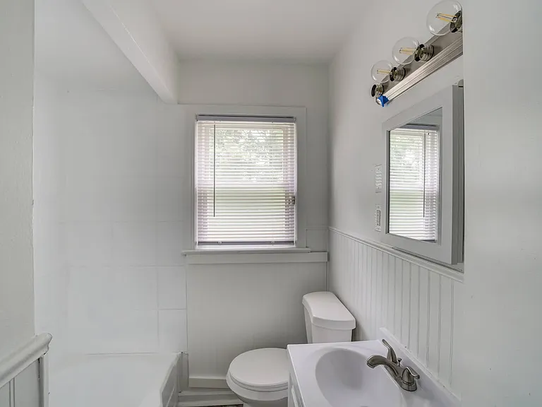 1343 Victory Dr — Photo 21