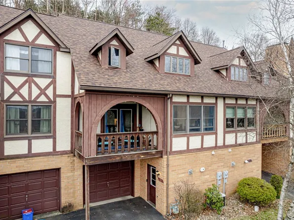 205 Briarwood, Indiana, PA 15701