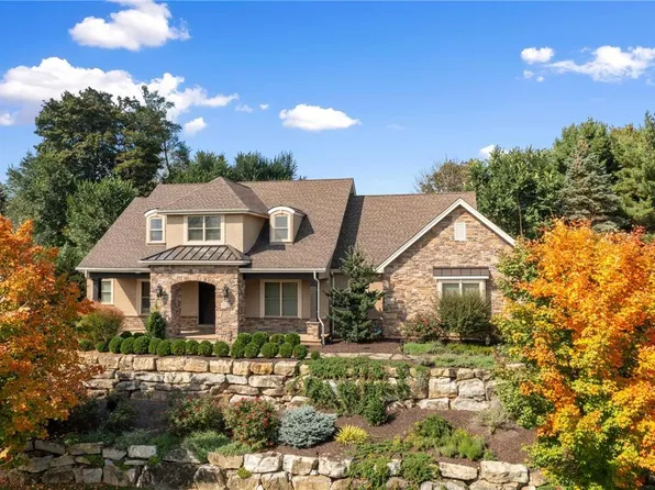 5695 Tuscany Ct, Coopersburg, PA 18036