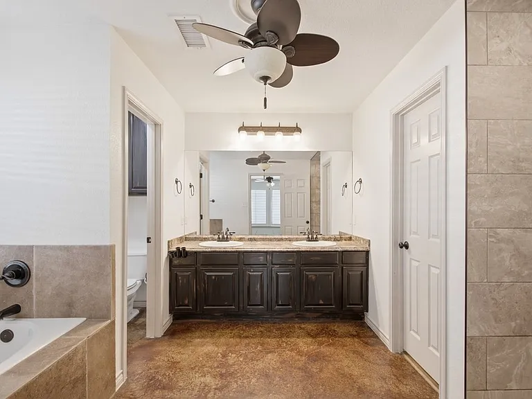1118 Cedar Creek Rd — Photo 15