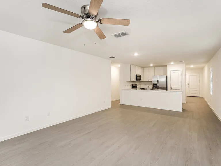 201 Sycamore Pl — Photo 4