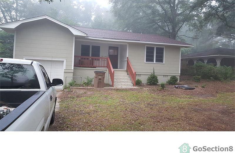2nd image of 1205 Stevens Ln