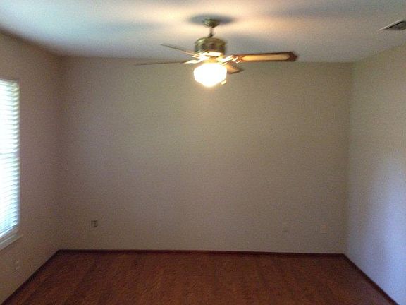 3rd image of 605 Richfield St