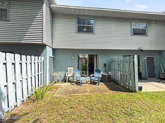 5th image of 175 Yorktowne Dr APT 11