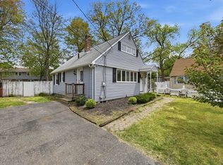 49 Canterbury Rd, Springfield, MA 01118