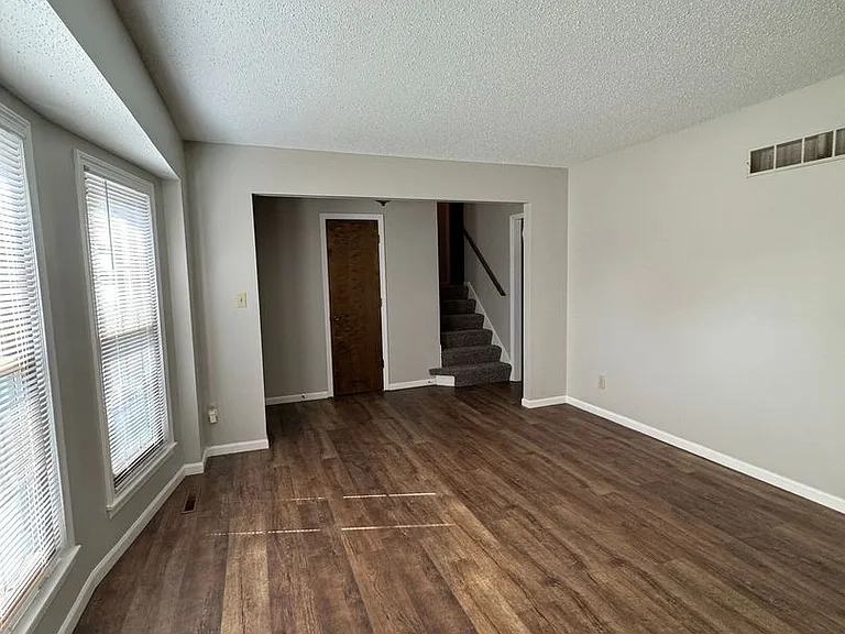 5330 Westridge Rd — Photo 3