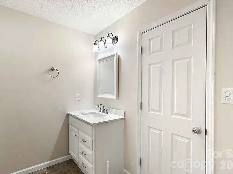 1751 Robert Martin Rd — Photo 7