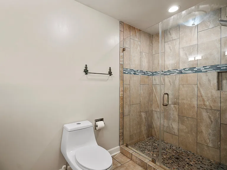 306 Lake Park Blvd S #302 — Photo 14