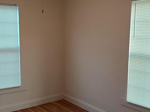 4th image of 1021 23rd Ave N