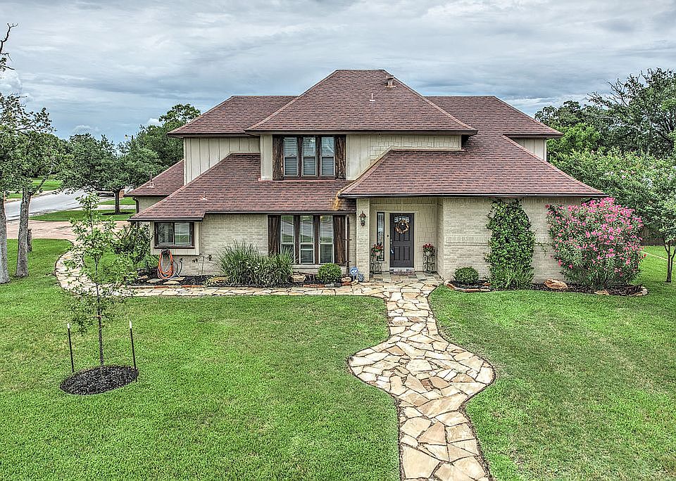 1st image of 2401 E Briargate Dr