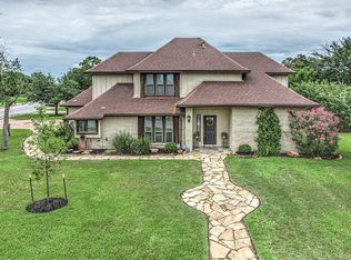 2401 E Briargate Dr, Bryan, TX 77802