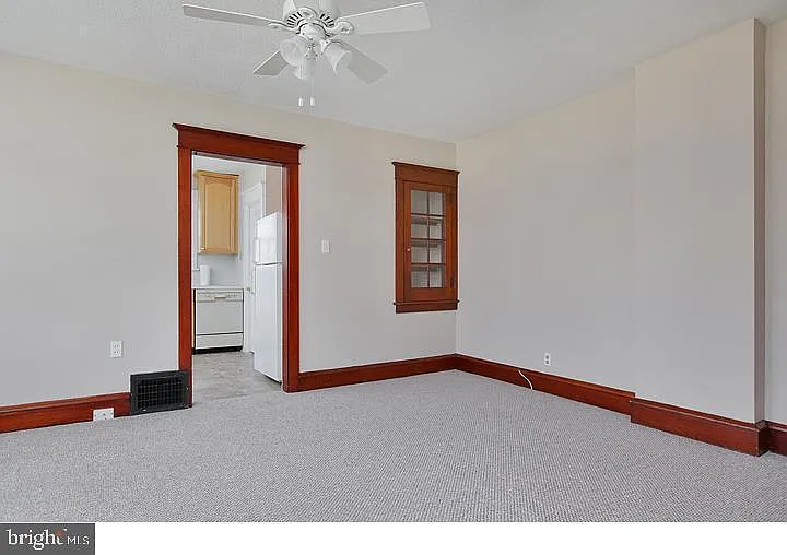 23 E Wilson Ave — Photo 3