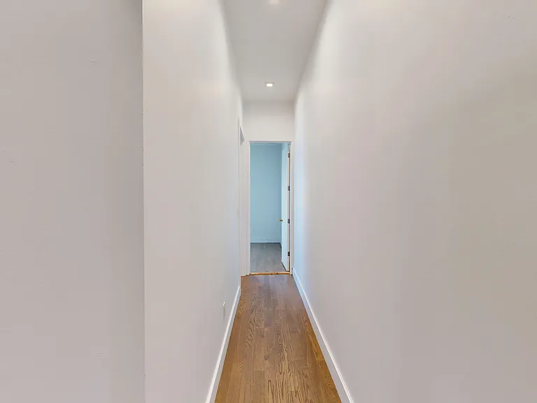 22 Granite St #2L — Photo 8