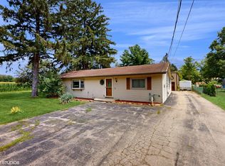 8641 Caldwell Rd, Mukwonago, WI 53149