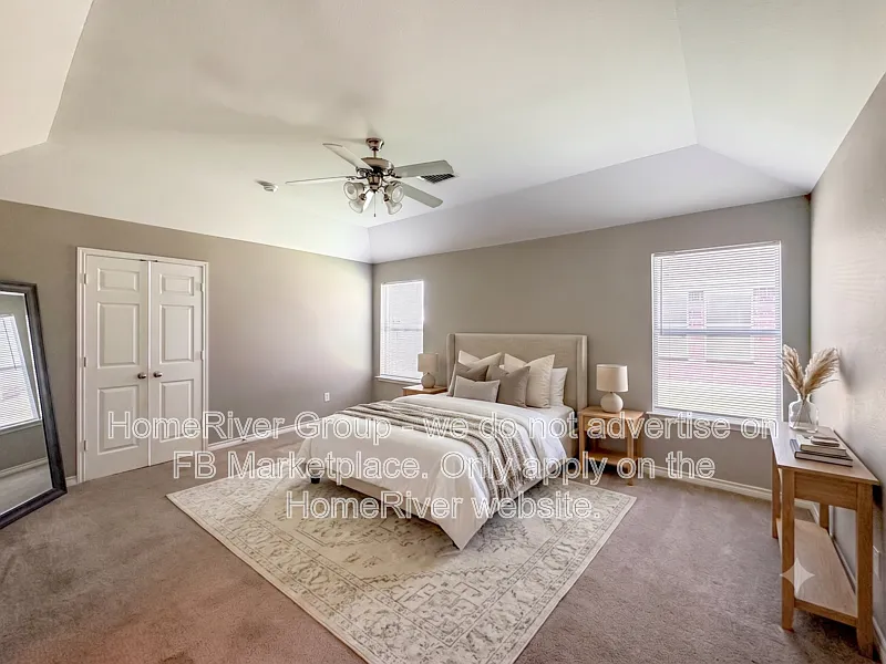 3 bed, 2.0 bath, 1626 sqft, $1,745 — Photo 2