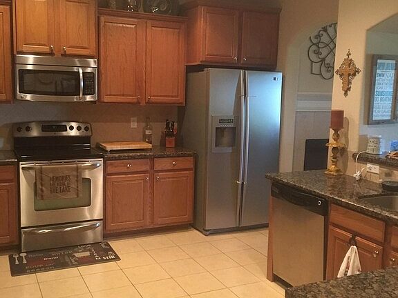 4th image of 982 Parkview Dr