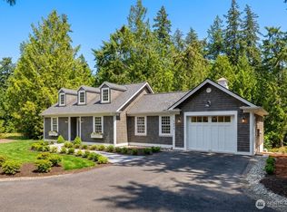 7077 NE Ridge Ln #B, Bainbridge Island, WA 98110