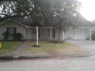703 Lindenwood Dr, Baytown, TX 77520