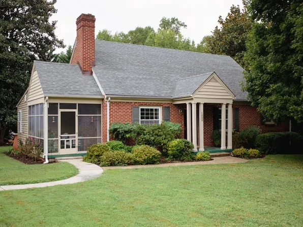 1005 4th Ave, Farmville, VA 23901