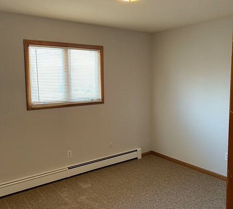 3rd image of 109 Town Crest Dr #1E