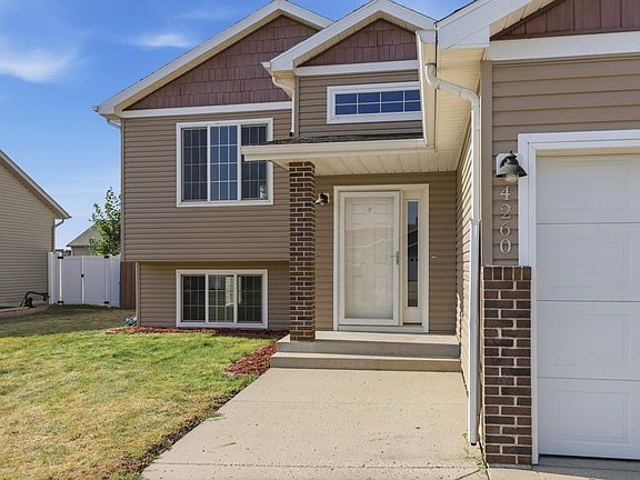 4th image of 4260 Russet Ave S