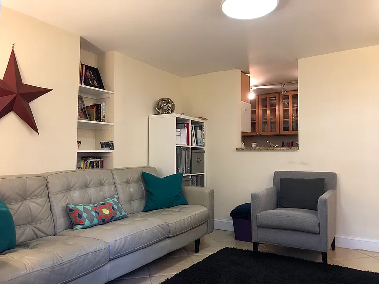 1454 Q St NW #B — Photo 1