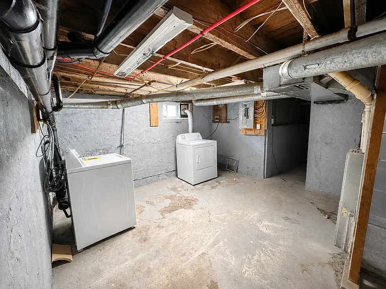 24 Cayuga St #A — Photo 22