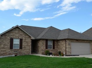 5222 E Hackberry St, Springfield, MO 65809