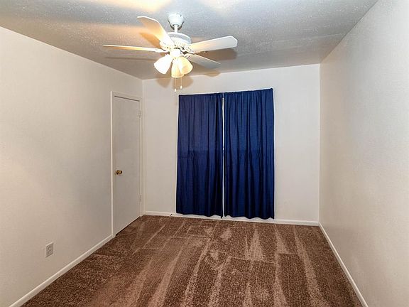 5th image of 717 Academy Ln