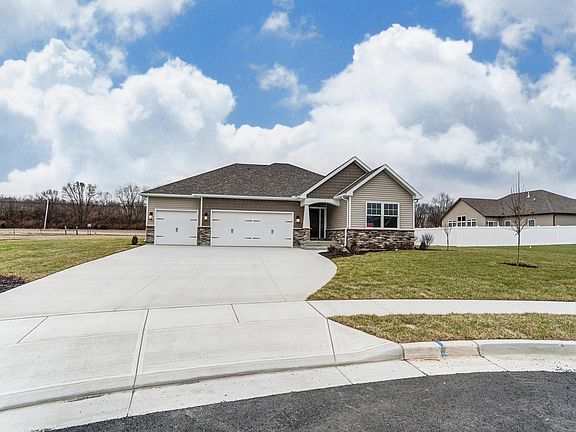 3rd image of 669 Whitechurch Way