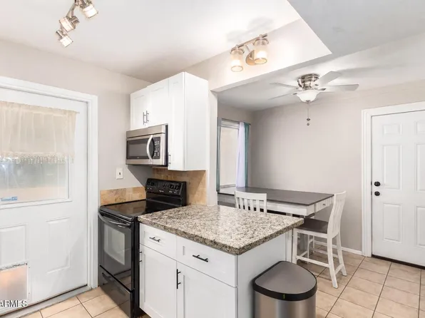 4212 W VISTA Avenue, Phoenix, AZ 85051