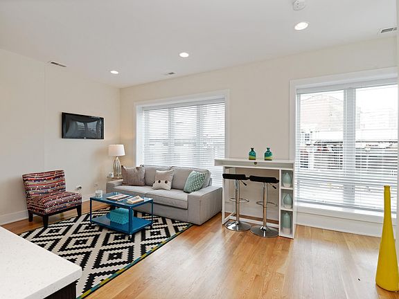 3rd image of 4639 N Broadway St #1B