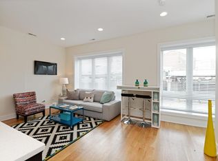 4635 N Broadway St #2, Chicago, IL 60640