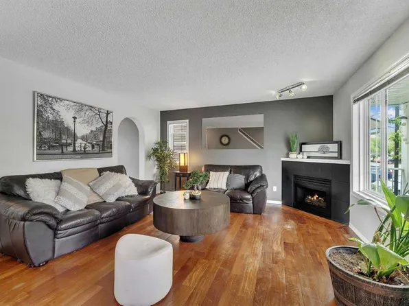 4 N Stonegate Dr NW #27, Airdrie, AB T4B 2T2
