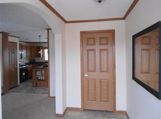 24437 Langdon Dr, Brownstown, MI