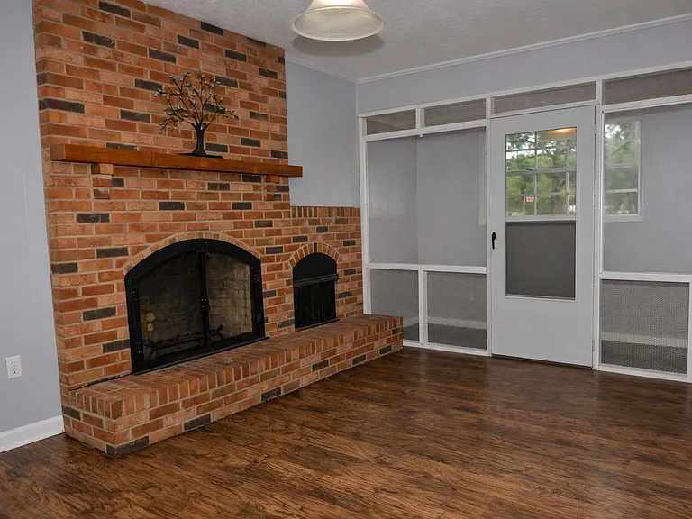 7451 Crill Ave — Photo 7