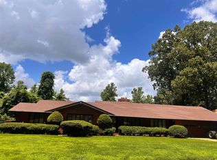 3533 Royal Oaks Dr, Memphis, TN 38116