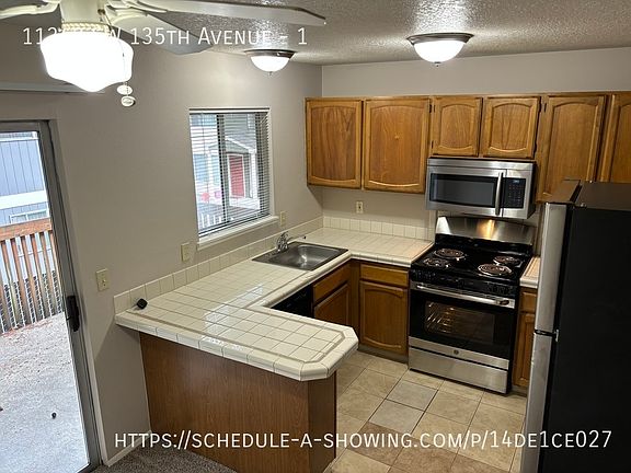 4th image of 11349 SW 135th Ave #1