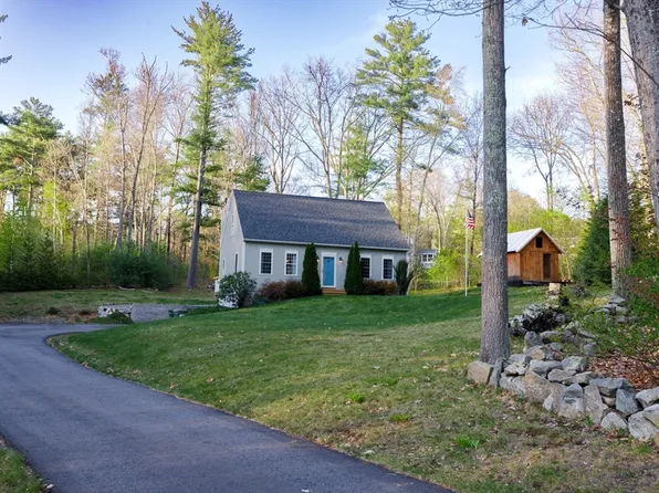 15 Oak Dr, West Brookfield, MA 01585