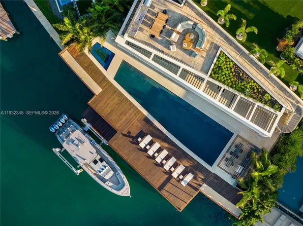 1413 N Venetian Way, Miami Beach, FL 33139