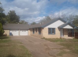 900 W Williams St, Breckenridge, TX 76424