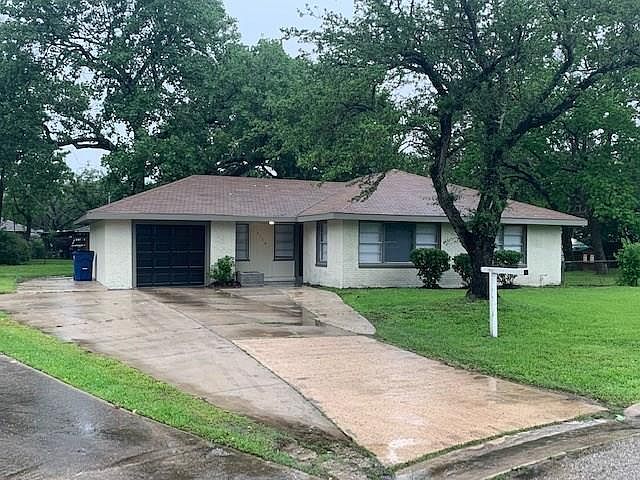 1st image of 5114 Red Oak Ln