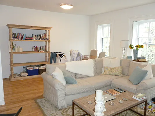 Rented by M.Woods & Associates | media 10