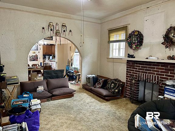 3rd image of 156 Crenshaw St